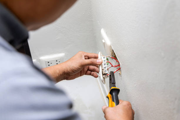 Best Affordable Emergency Electrician  in Quanah, TX